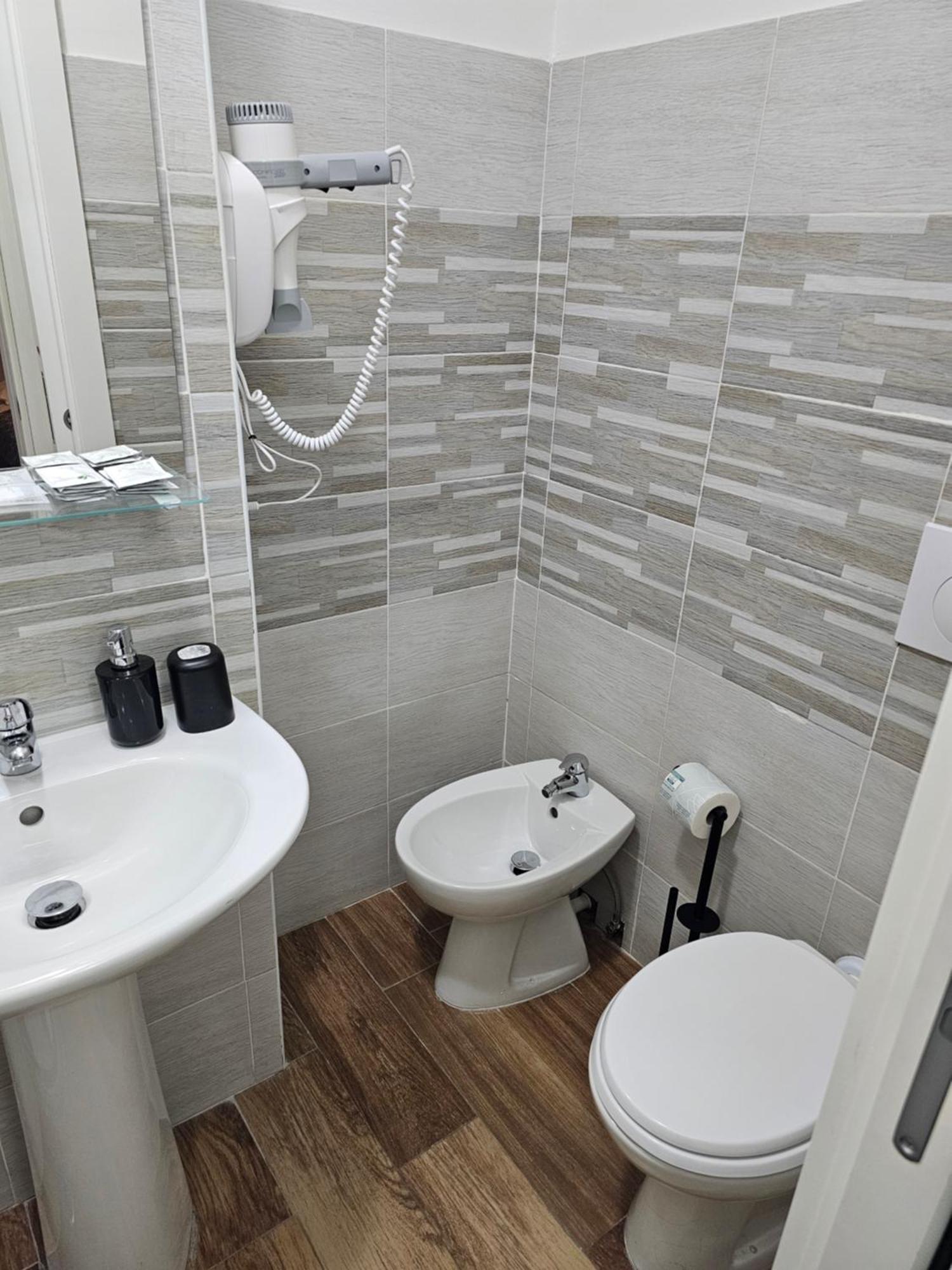 Trastevere Guestrooms Ρώμη Εξωτερικό φωτογραφία